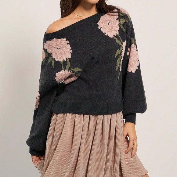 Cozy Floral Print Crew neck Loose fit Sweater Top - Picture 3 of 11
